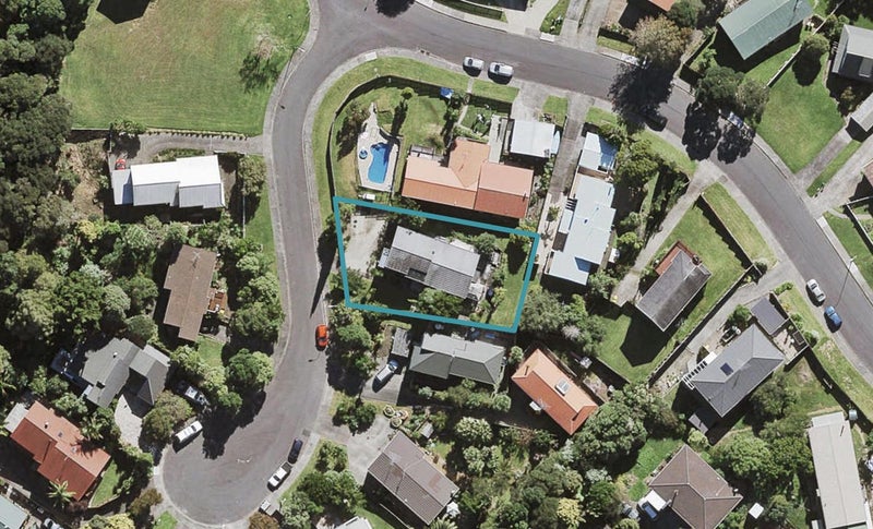 4 Emery Grove, Bayview, Auckland - Carousel 1