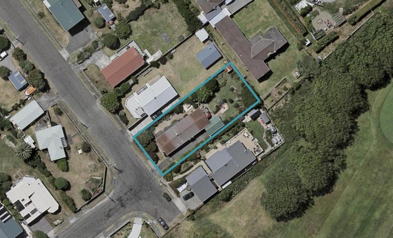 7 Hodgkins Road, Waikanae Beach, Waikanae - Carousel 1