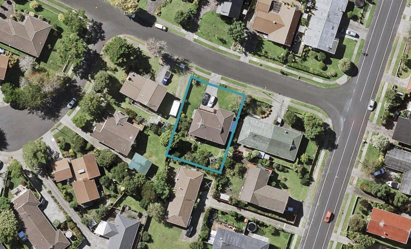 39 Olena Avenue, Sunnyhills, Auckland - Carousel 1