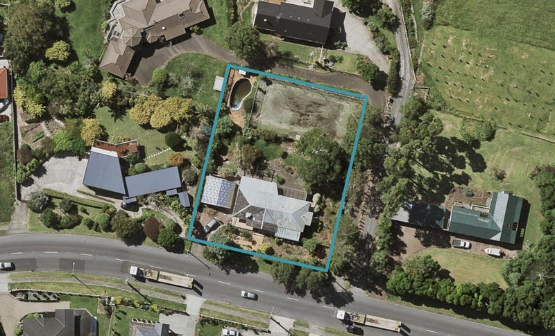 120 Redoubt Road, Goodwood Heights, Auckland - Carousel 1