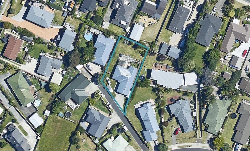 35 Katerini Grove, Papamoa Beach, Papamoa - Carousel 1