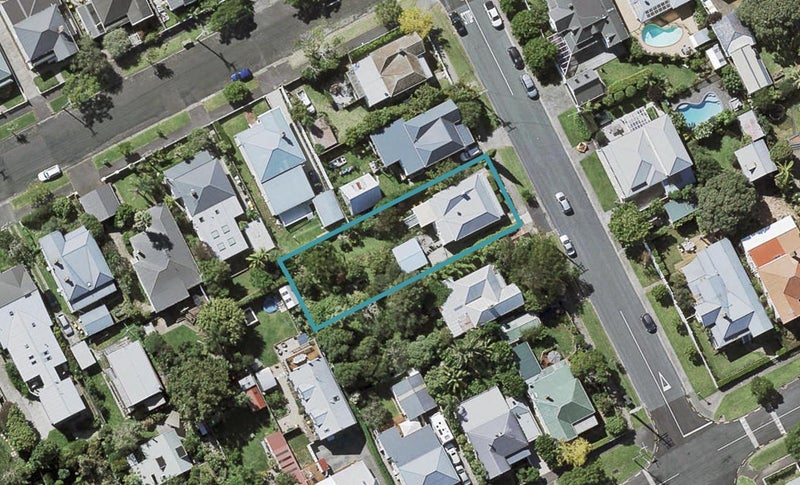 15 Cowper Street, Devonport, Auckland - Carousel 1
