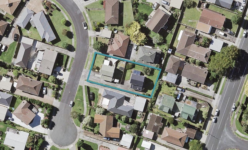 2/22 Tomintoul Place, Highland Park, Auckland - Carousel 1