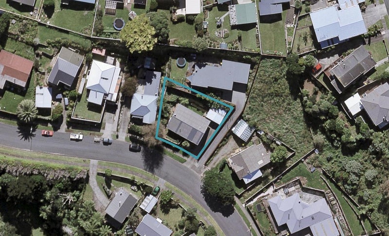 21 Hobart Drive, Spotswood, New Plymouth - Carousel 1