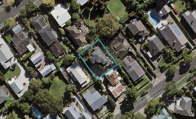 21B Grand View Road, Remuera, Auckland - Carousel 1