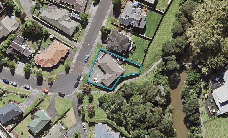 37 Millstream Drive, Henderson, Auckland - Carousel 1