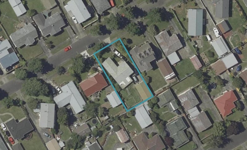 20 Raglan Avenue, Cloverlea, Palmerston North - Carousel 1