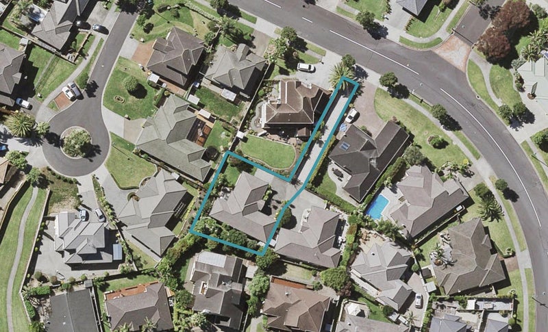 31 Moyrus Crescent, East Tamaki Heights, Auckland - Carousel 1