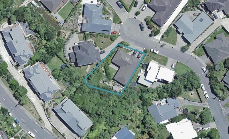 33 Khouri Avenue, Karori, Wellington - Carousel 1