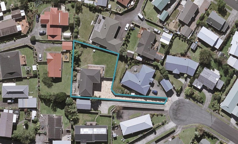 9B Fantome Place, Whalers Gate, New Plymouth - Carousel 1