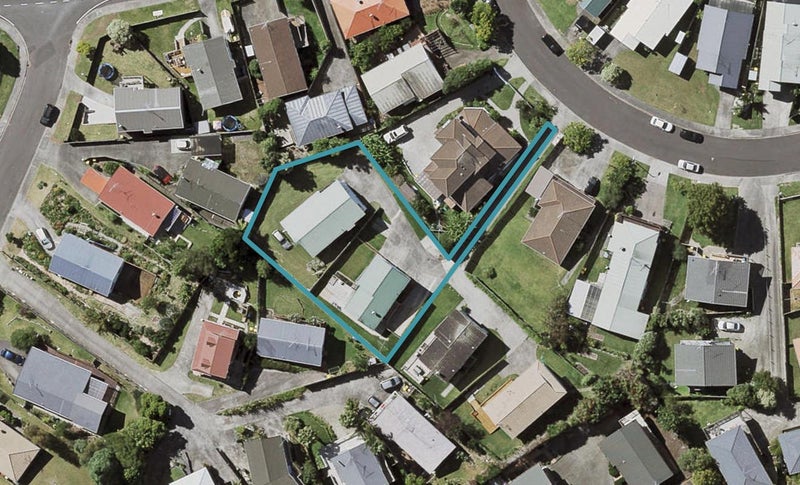 1/5 Romulus Place, Tōtara Vale, Auckland - Carousel 1