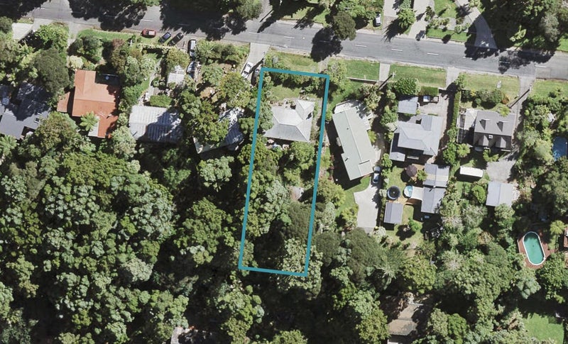 10 Waima Crescent, Titirangi, Auckland - Carousel 1