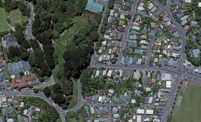 70 Wellington Road, Hataitai, Wellington - Carousel 1