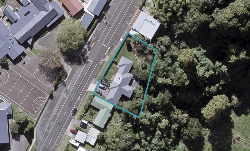 503 Mangorei Road, Highlands Park, New Plymouth - Carousel 1