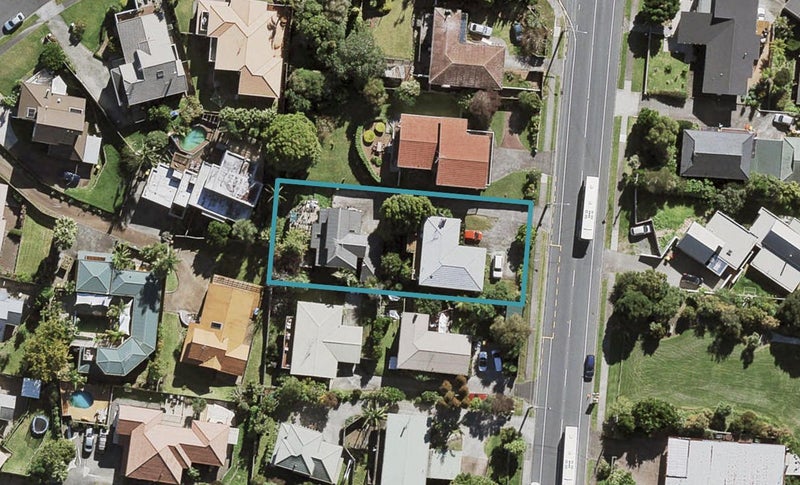 2/34 Sunset Road, Unsworth Heights, Auckland - Carousel 1
