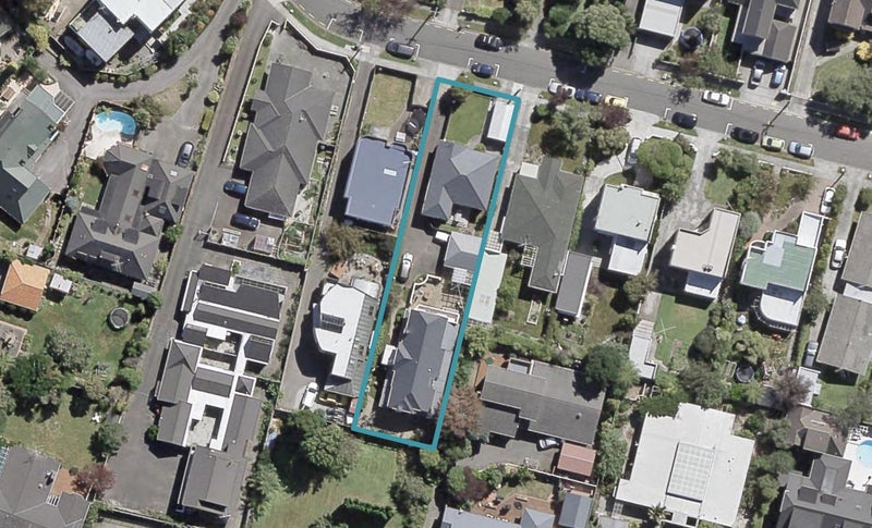 1/10 Marina Grove, Hutt Central, Lower Hutt - Carousel 1