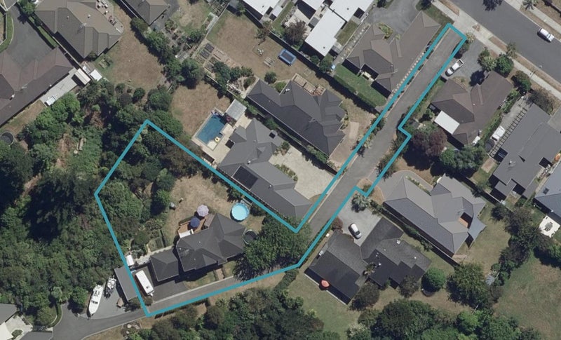 8 Cotswold Lane, Huntington, Hamilton - Carousel 1