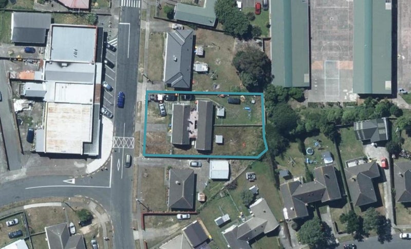 14 Fantame Street, Cannons Creek, Porirua - Carousel 1