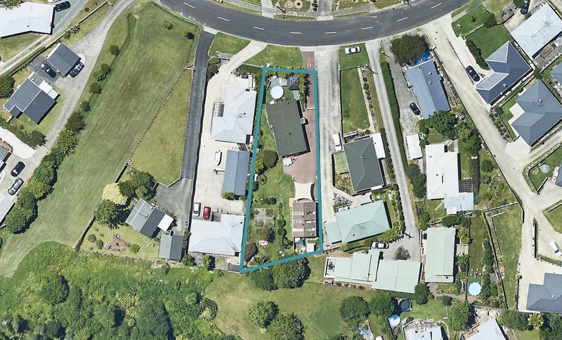 26 Humber Crescent, Gate Pa, Tauranga - Carousel 1