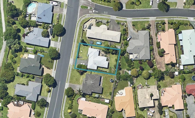 66 Castlewold Drive, Bethlehem, Tauranga - Carousel 1