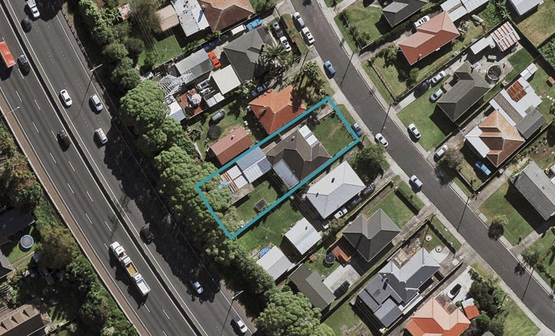 22 Harwood Crescent, Otara, Auckland - Carousel 1