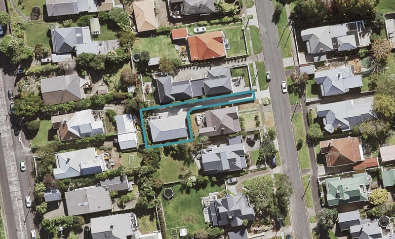 42A Richmond Avenue, Northcote Point, Auckland - Carousel 1
