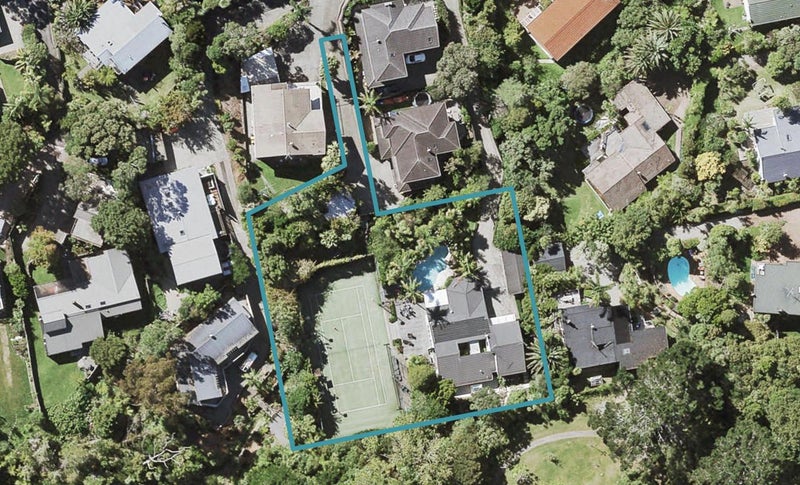202 Beach Road, Campbells Bay, Auckland - Carousel 1