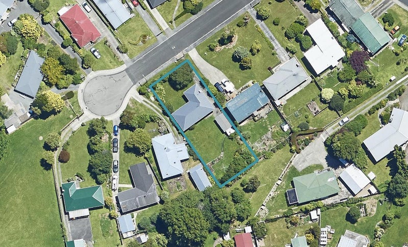 10 Norrie Place, Hillcrest, Rotorua - Carousel 1
