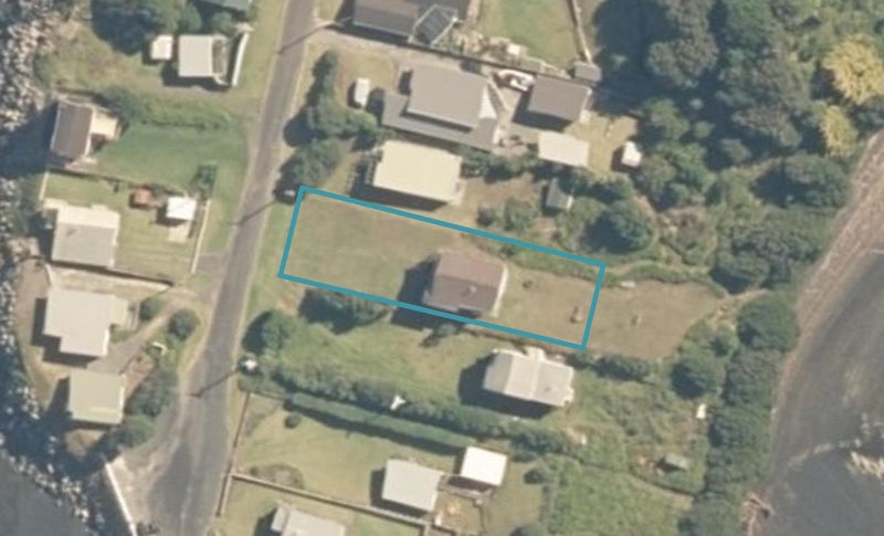 19 Point Road, Mōkau - Carousel 1