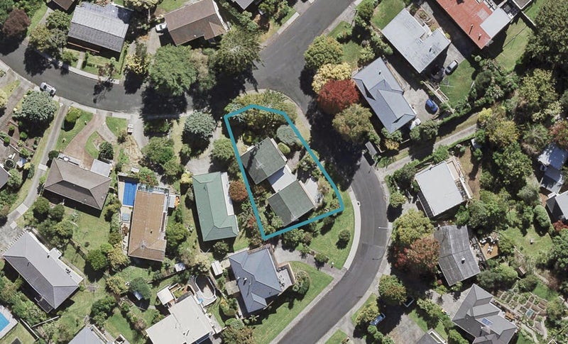 2/2 Hume Drive, Hillcrest, Auckland - Carousel 1