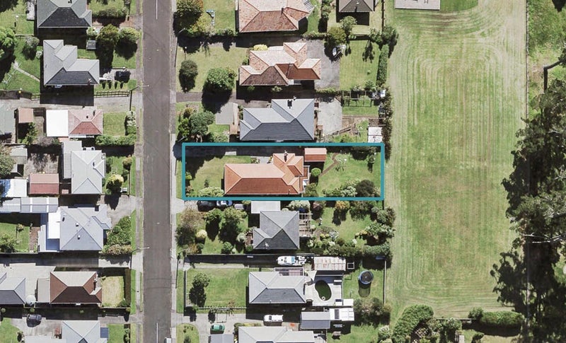 10 Tiki Street, New Lynn, Auckland - Carousel 1