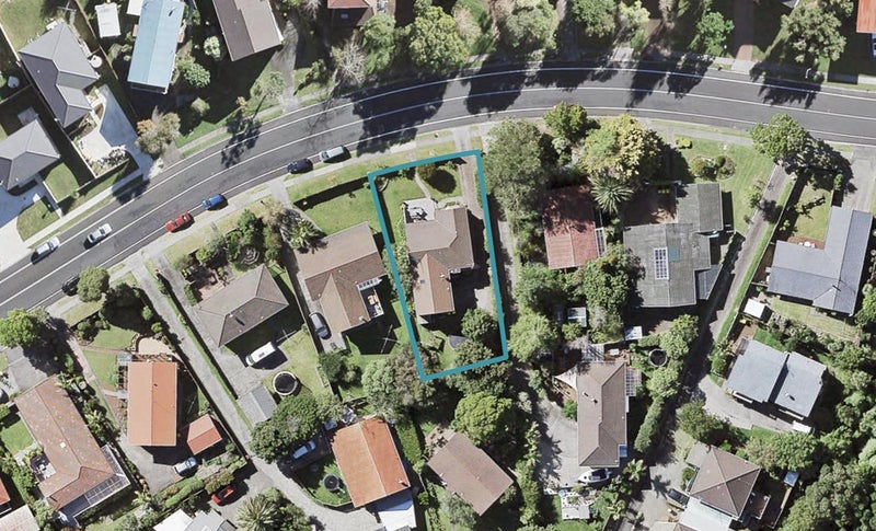 36 John Downs Drive, Browns Bay, Auckland - Carousel 1