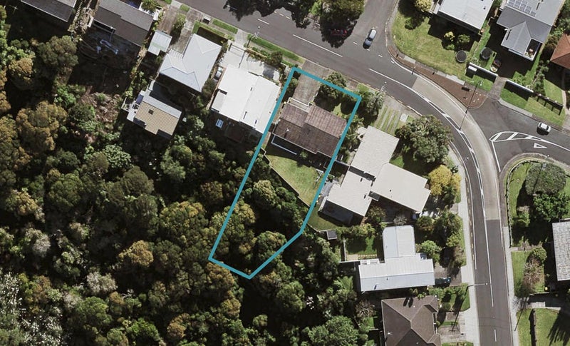 105 Exmouth Road, Northcote, Auckland - Carousel 1