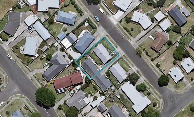 39 Duckworth Crescent, Greenmeadows, Napier - Carousel 1