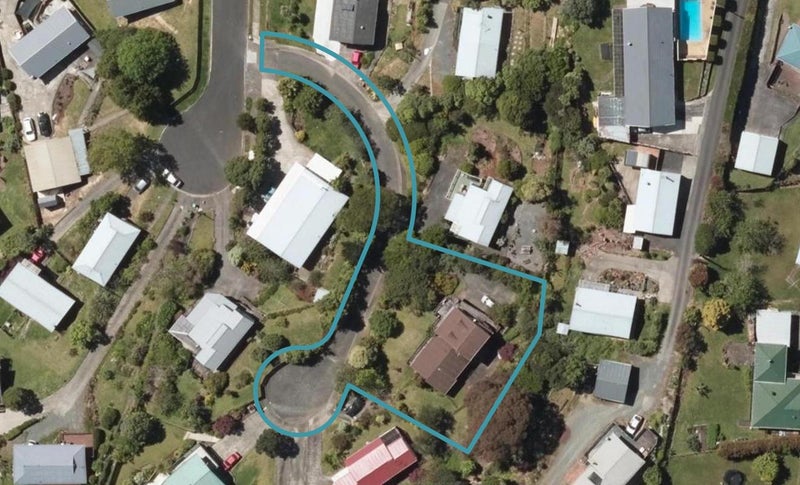 13 Tikorangi Place, Morningside, Whangarei - Carousel 1