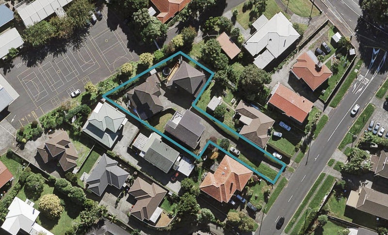 1/3 Frost Road, Mount Roskill, Auckland - Carousel 1