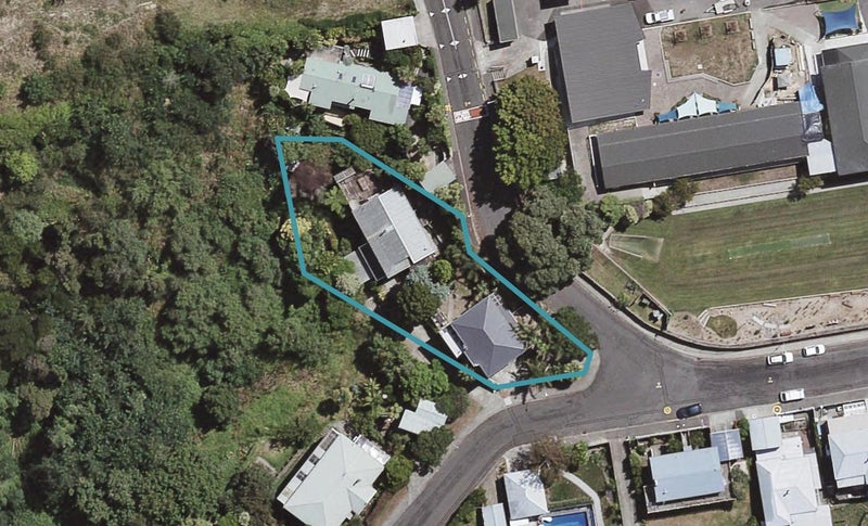 16 Kipling Avenue, Hospital Hill, Napier - Carousel 1