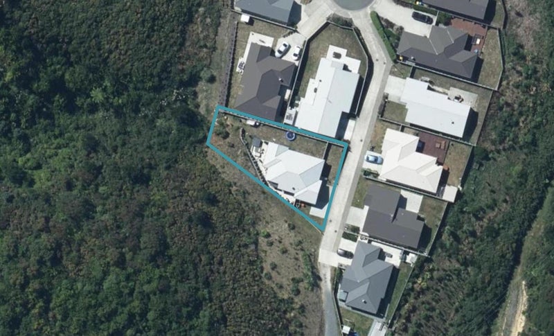 88 Staithes Drive North, Whitby, Porirua - Carousel 1