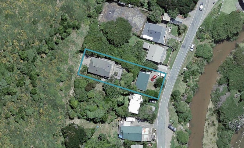 1069 Makara Road, Karori - Carousel 1