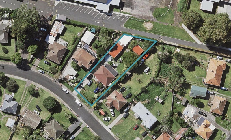 17 Alamein Road, Panmure, Auckland - Carousel 1