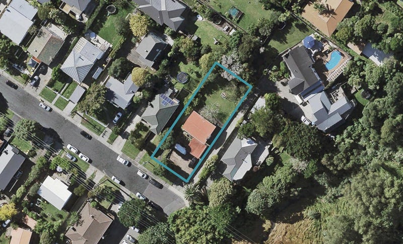 14 Evan Street, Belmont, Auckland - Carousel 1