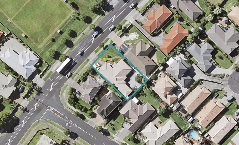 76 Millhouse Drive, Northpark, Auckland - Carousel 1
