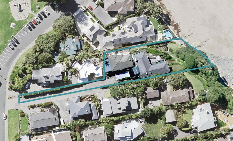 2/17 Huntly Road, Campbells Bay, Auckland - Carousel 1