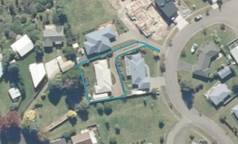 13 Lakemere Way, Taupo - Carousel 1