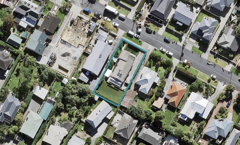46 Bannerman Road, Morningside, Auckland - Carousel 1