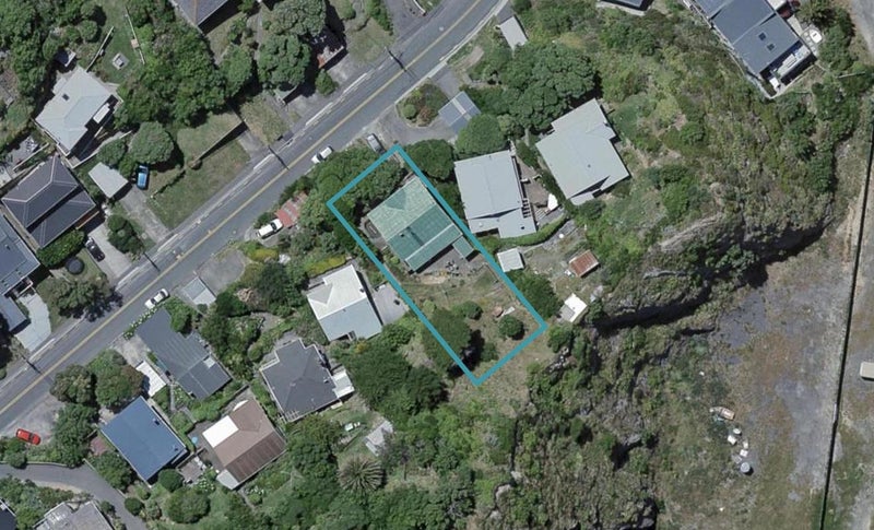 5 Hungerford Road, Lyall Bay, Wellington - Carousel 1