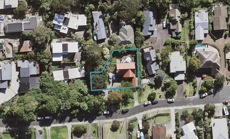 12 Zion Road, Birkenhead, Auckland - Carousel 1