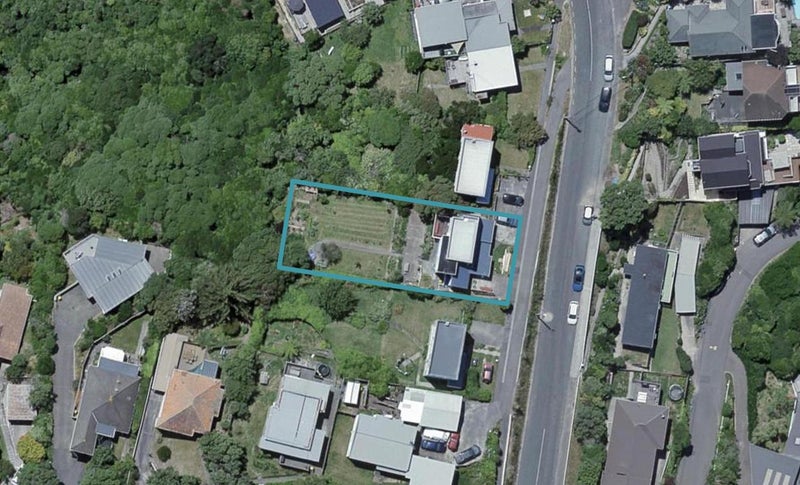 129 Nevay Road, Karaka Bays, Wellington - Carousel 1