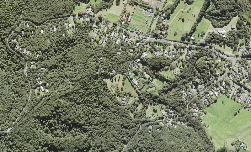 12 Hayes Road, Henderson Valley, Auckland - Carousel 1