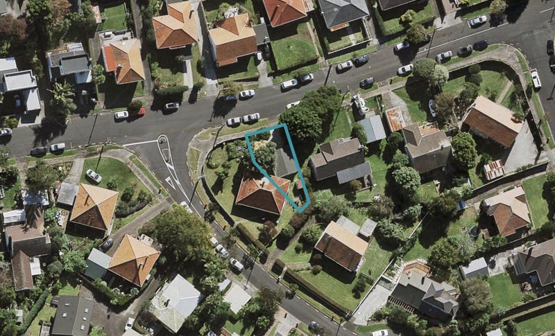 2 Wahanui Road, Greenlane, Auckland - Carousel 1